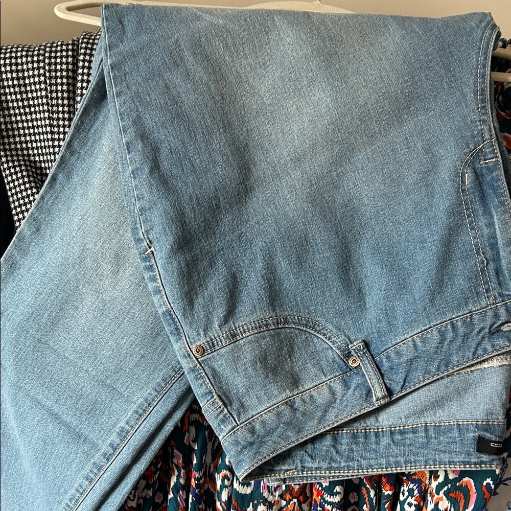 A3 Design Women's Light Blue Straight Leg Jeans